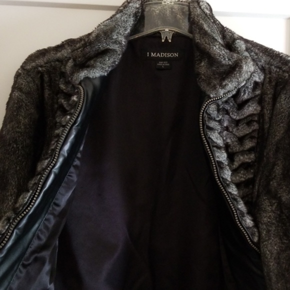 Jacket - Picture 3 of 5